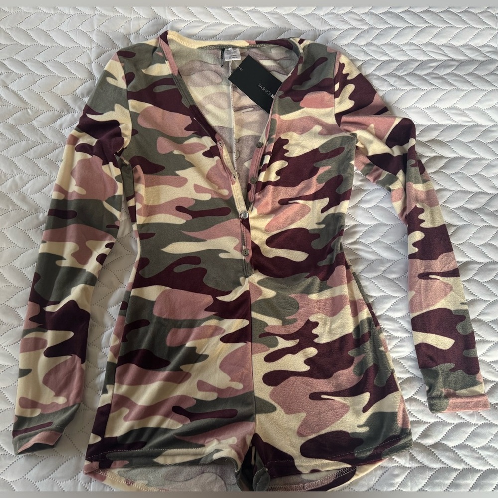 Fashion Nova Camouflage Jumpsuit Short Festival Multicolor Small